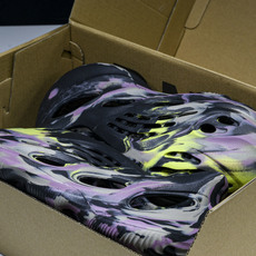 纯原 AD originas Yeezy roam Runner IG9562 #YZ005US4=36 纯原 AD originas Yeezy roam Runner IG9562 #YZ005US4=36