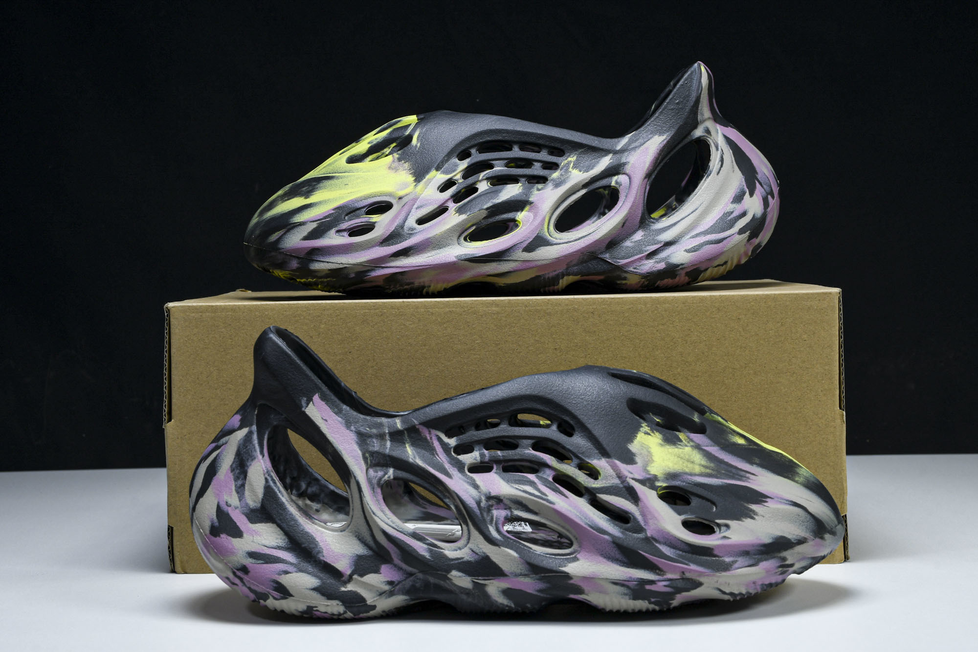 纯原 AD originas Yeezy roam Runner IG9562 #YZ005US4=36 纯原 AD originas Yeezy roam Runner IG9562 #YZ005US4=36