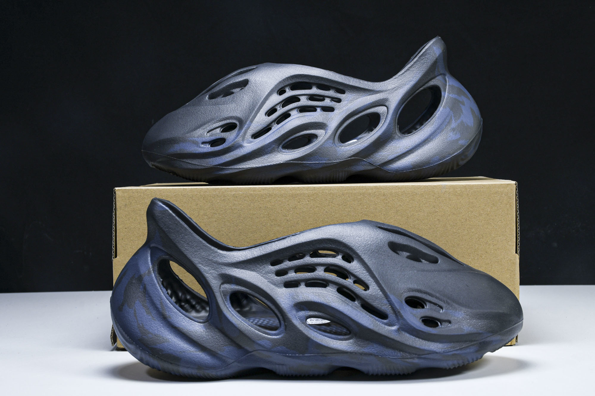 纯原 Yeezy Foam Runner 椰子洞洞镂空拖鞋 GV7903 #YZ005US4=36-37