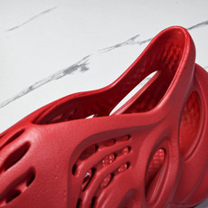 纯原 Yeezy Foam Runner 红色 GW3355 #YZ00536.5 38 39 40.5 纯原 Yeezy Foam Runner 红色 GW3355 #YZ00536.5 38 39 40.5