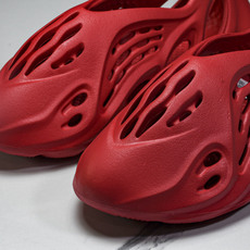 纯原 Yeezy Foam Runner 红色 GW3355 #YZ00536.5 38 39 40.5 纯原 Yeezy Foam Runner 红色 GW3355 #YZ00536.5 38 39 40.5