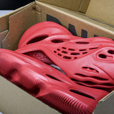 纯原 Yeezy Foam Runner 红色 GW3355 #YZ00536.5 38 39 40.5 纯原 Yeezy Foam Runner 红色 GW3355 #YZ00536.5 38 39 40.5