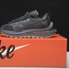 纯原 Sacai x Nk VaporWaffle 3.0 华夫3.0走秀款休闲鞋 DD1875-001 纯原 Sacai x Nk VaporWaffle 3.0 华夫3.0走秀款休闲鞋 DD1875-001