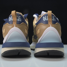 纯原 Sacai x Nk VaporWaffle 3.0 华夫3.0走秀款休闲鞋 DD1875-200 纯原 Sacai x Nk VaporWaffle 3.0 华夫3.0走秀款休闲鞋 DD1875-200