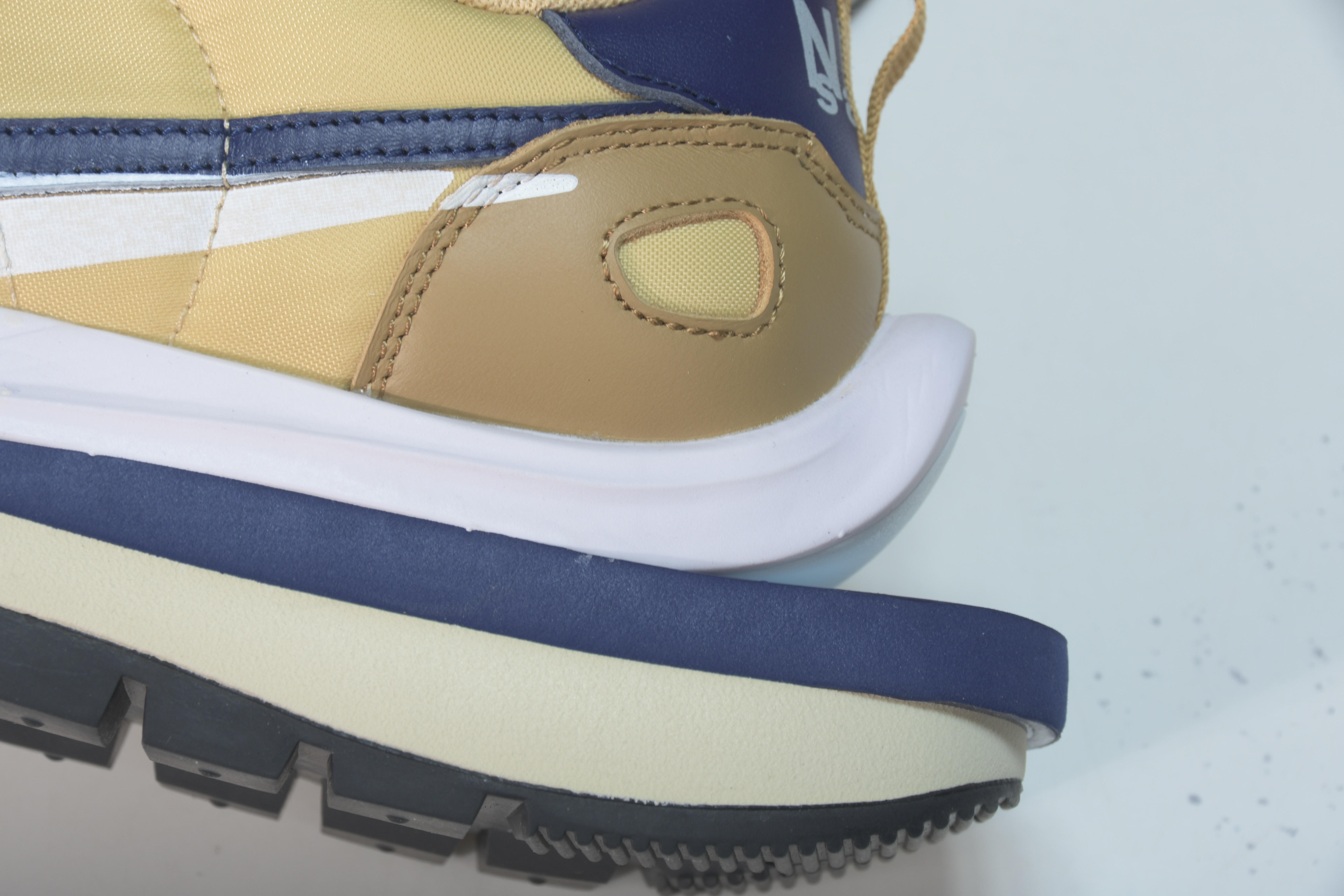 纯原 Sacai x Nk VaporWaffle 3.0 华夫3.0走秀款休闲鞋 DD1875-200 纯原 Sacai x Nk VaporWaffle 3.0 华夫3.0走秀款休闲鞋 DD1875-200
