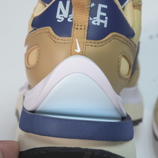 纯原 Sacai x Nk VaporWaffle 3.0 华夫3.0走秀款休闲鞋 DD1875-200 纯原 Sacai x Nk VaporWaffle 3.0 华夫3.0走秀款休闲鞋 DD1875-200