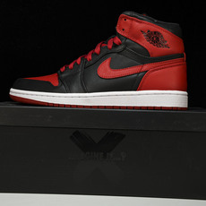 纯原 Air Jordan 1 banned AJ1 乔1 黑红 禁穿 -001 #YZ00540 4 纯原 Air Jordan 1 banned AJ1 乔1 黑红 禁穿 -001 #YZ00540 4