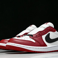 纯原 Air Jordan 1 Retro Low OG Chicago 芝加哥低帮 HQ6998-60 纯原 Air Jordan 1 Retro Low OG Chicago 芝加哥低帮 HQ6998-60