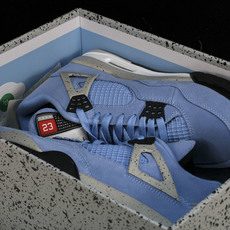 纯原 Air Jordan 4 Retro“University Blue”大学蓝 CT8527-400 纯原 Air Jordan 4 Retro“University Blue”大学蓝 CT8527-400