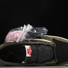 纯原 Travis Scott x Air Jordan 1 Low OG SP 低帮 倒钩 深棕 CQ 纯原 Travis Scott x Air Jordan 1 Low OG SP 低帮 倒钩 深棕 CQ