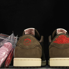 纯原 Travis Scott x Air Jordan 1 Low OG SP 低帮 倒钩 深棕 CQ 纯原 Travis Scott x Air Jordan 1 Low OG SP 低帮 倒钩 深棕 CQ