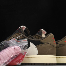 纯原 Travis Scott x Air Jordan 1 Low OG SP 低帮 倒钩 深棕 CQ 纯原 Travis Scott x Air Jordan 1 Low OG SP 低帮 倒钩 深棕 CQ