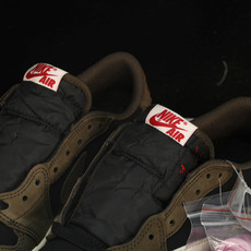 纯原 Travis Scott x Air Jordan 1 Low OG SP 低帮 倒钩 深棕 CQ 纯原 Travis Scott x Air Jordan 1 Low OG SP 低帮 倒钩 深棕 CQ