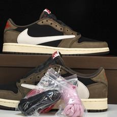 纯原 Travis Scott x Air Jordan 1 Low OG SP 低帮 倒钩 深棕 CQ 纯原 Travis Scott x Air Jordan 1 Low OG SP 低帮 倒钩 深棕 CQ