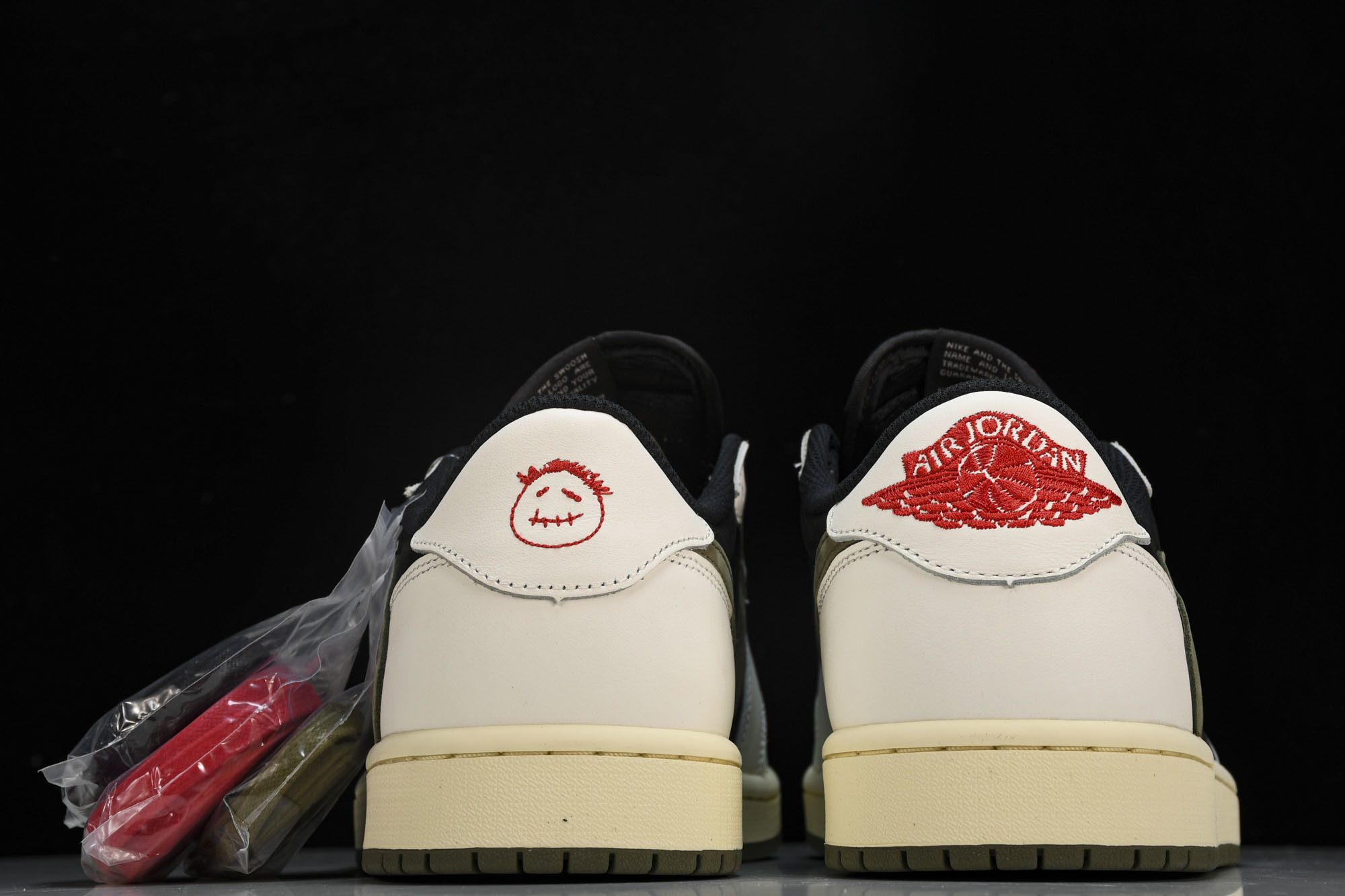 纯原 Travis Scott x Air Jordan 1 Low OG WMNS“Olive”橄榄绿
