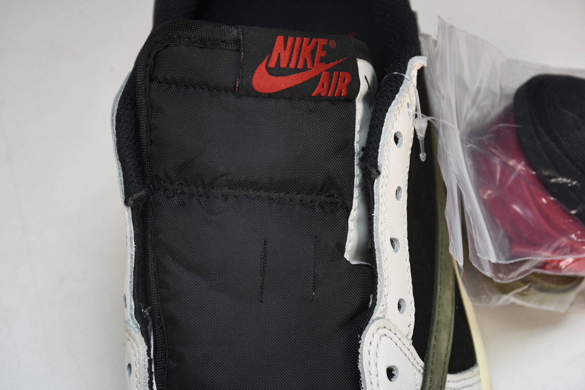 纯原 Travis Scott x Air Jordan 1 Low OG WMNS“Olive”橄榄绿