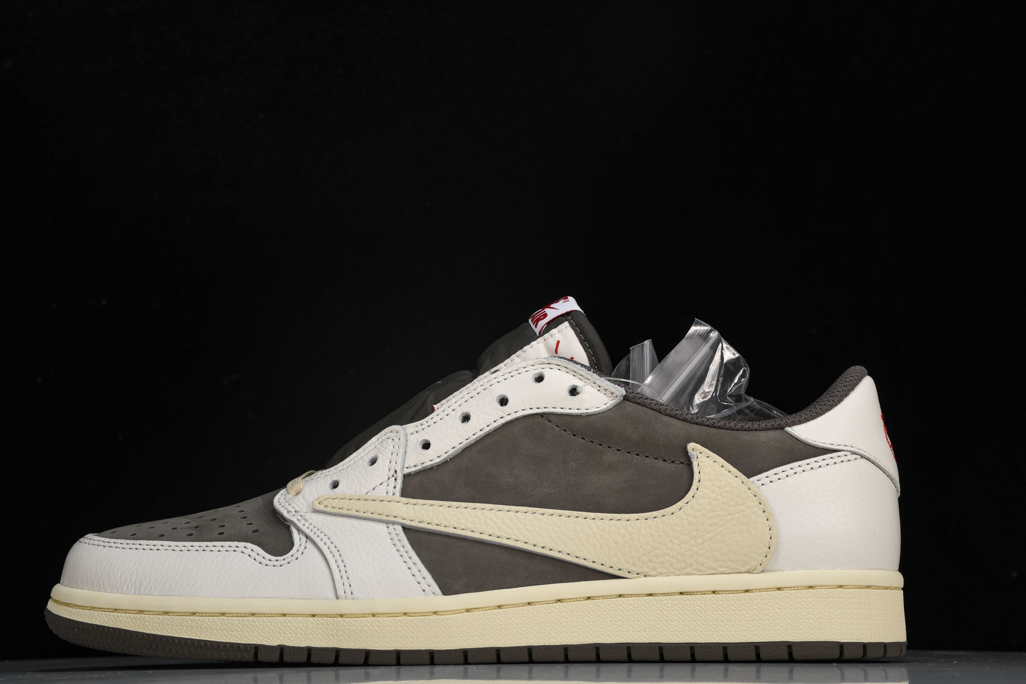 纯原 Travis Scott x Air Jordan 1 Reverse Mocha 倒钩摩卡棕白低