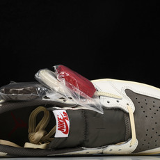 纯原 Travis Scott x Air Jordan 1 Reverse Mocha 倒钩摩卡棕白低 纯原 Travis Scott x Air Jordan 1 Reverse Mocha 倒钩摩卡棕白低