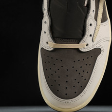纯原 Travis Scott x Air Jordan 1 Reverse Mocha 倒钩摩卡棕白低 纯原 Travis Scott x Air Jordan 1 Reverse Mocha 倒钩摩卡棕白低