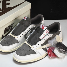 纯原 Travis Scott x Air Jordan 1 Reverse Mocha 倒钩摩卡棕白低 纯原 Travis Scott x Air Jordan 1 Reverse Mocha 倒钩摩卡棕白低