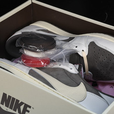 纯原 Travis Scott x Air Jordan 1 Reverse Mocha 倒钩摩卡棕白低 纯原 Travis Scott x Air Jordan 1 Reverse Mocha 倒钩摩卡棕白低