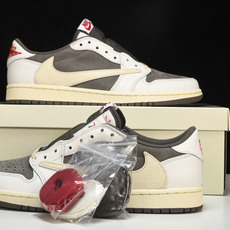 纯原 Travis Scott x Air Jordan 1 Reverse Mocha 倒钩摩卡棕白低 纯原 Travis Scott x Air Jordan 1 Reverse Mocha 倒钩摩卡棕白低