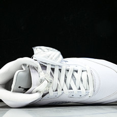 Air Jordan 5 Retro _White Metallic_ AJ5 乔5白银 HQ7978- Air Jordan 5 Retro _White Metallic_ AJ5 乔5白银 HQ7978-