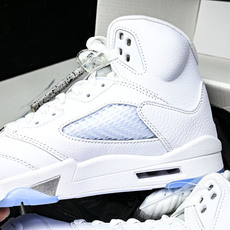 Air Jordan 5 Retro _White Metallic_ AJ5 乔5白银 HQ7978- Air Jordan 5 Retro _White Metallic_ AJ5 乔5白银 HQ7978-