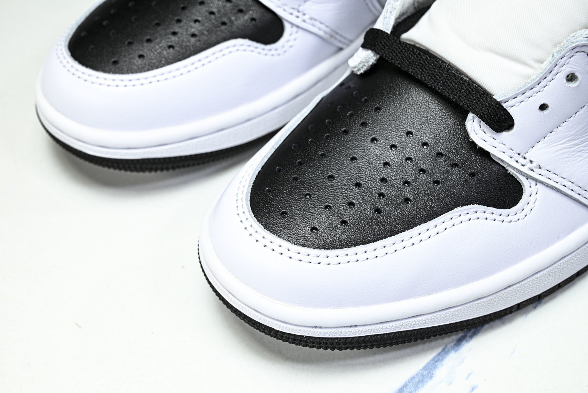 Fragment Design x Union x Air Jordan 1 Hi 乔1藤原浩大闪电 高