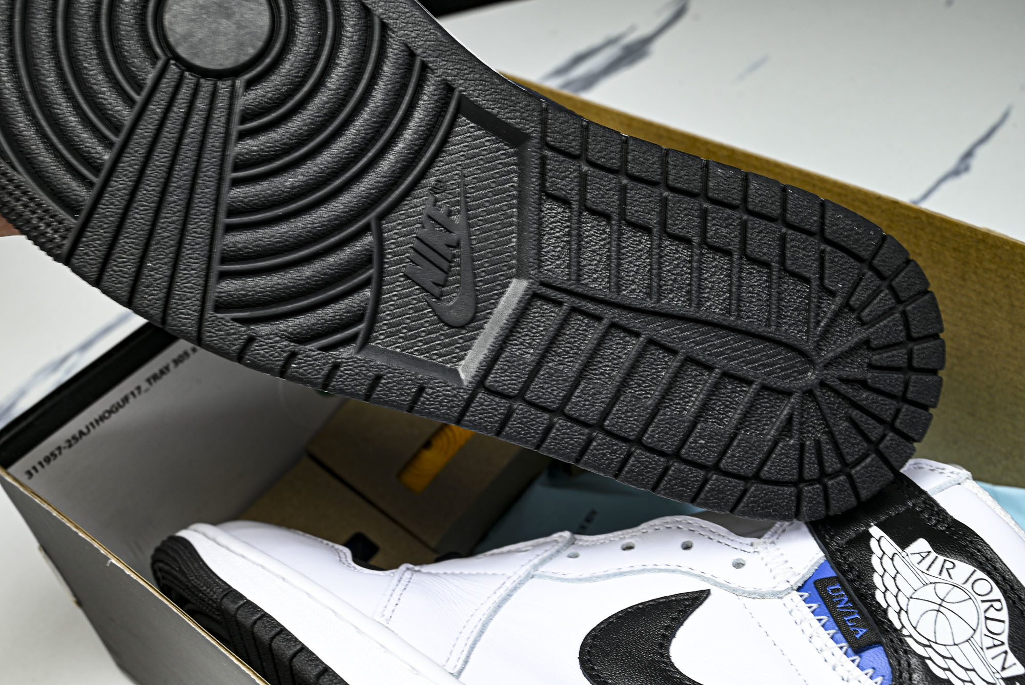 Fragment Design x Union x Air Jordan 1 Hi 乔1藤原浩大闪电 高