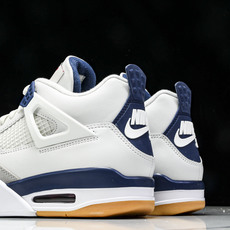纯原 NK SB x Air Jordan Air 4 Retro SP Navy 海军蓝 DR5415 纯原 NK SB x Air Jordan Air 4 Retro SP Navy 海军蓝 DR5415
