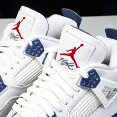 纯原 NK SB x Air Jordan Air 4 Retro SP Navy 海军蓝 DR5415 纯原 NK SB x Air Jordan Air 4 Retro SP Navy 海军蓝 DR5415