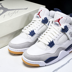 纯原 NK SB x Air Jordan Air 4 Retro SP Navy 海军蓝 DR5415 纯原 NK SB x Air Jordan Air 4 Retro SP Navy 海军蓝 DR5415