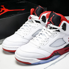 Air Jordan 5 Retro Fire Red Black Tongue (2025) 白红 H Air Jordan 5 Retro Fire Red Black Tongue (2025) 白红 H