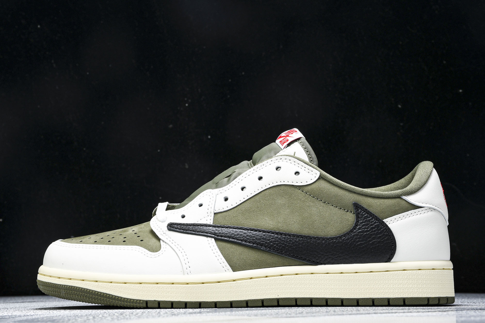 Travis Scott x Air Jordan 1 Low OG“Medium Olive”米绿 D