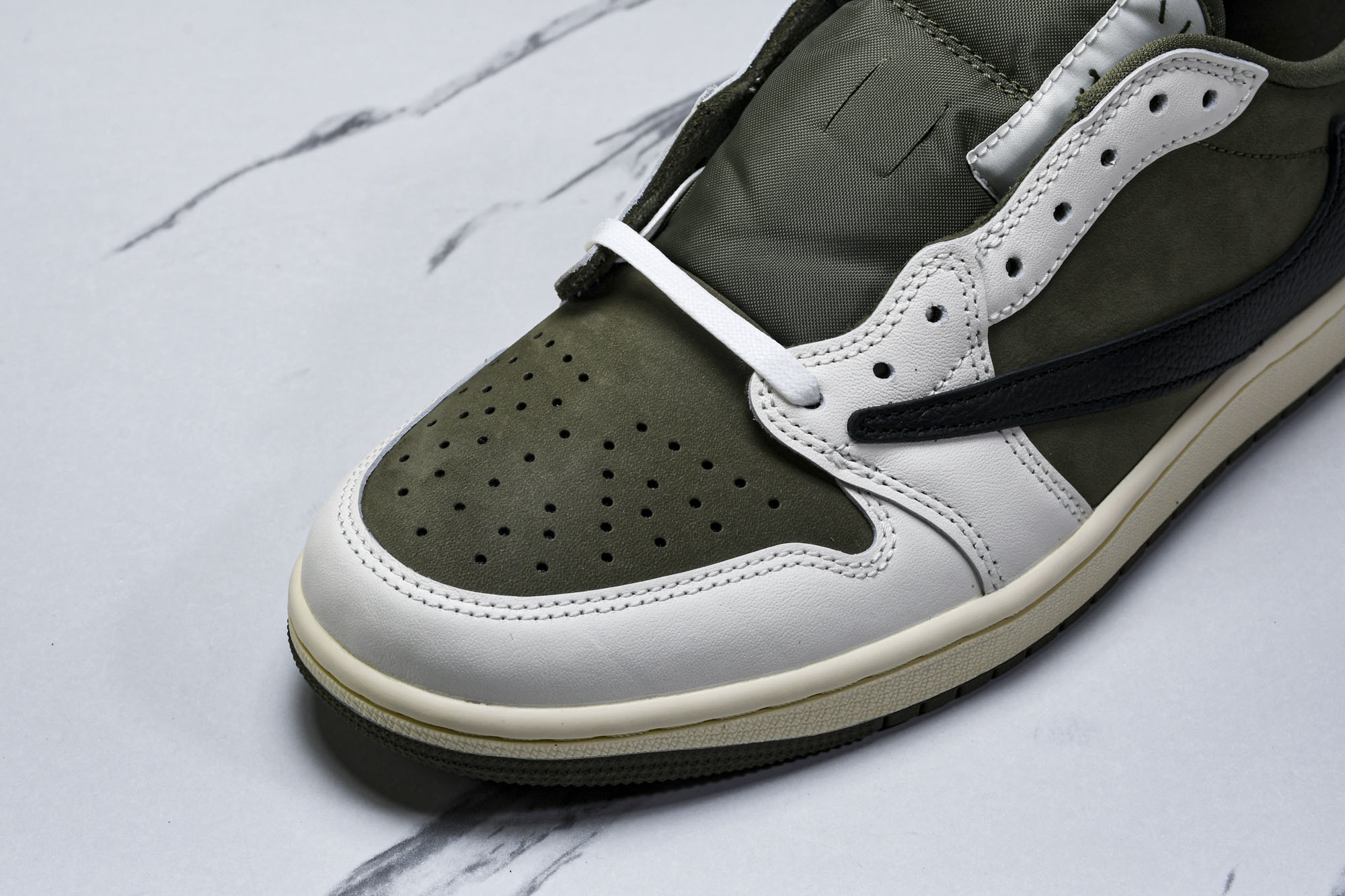 Travis Scott x Air Jordan 1 Low OG“Medium Olive”米绿 D