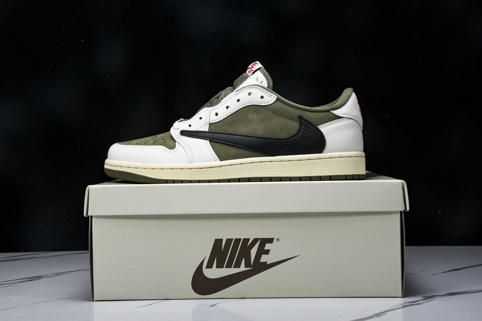 Travis Scott x Air Jordan 1 Low OG“Medium Olive”米绿 D