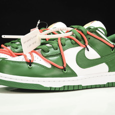 纯原 )OF x Futura x Dunk OW联名板鞋 CT0856-100 #YZ00536 36 纯原 )OF x Futura x Dunk OW联名板鞋 CT0856-100 #YZ00536 36