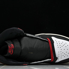 纯原 Air Jordan 1 High OG Black Toe Reimagined 白红黑 DZ8 纯原 Air Jordan 1 High OG Black Toe Reimagined 白红黑 DZ8