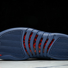 纯原 Air Jordan AJ12 Retro 中帮 复古篮球鞋 白蓝 法国蓝 CT8013-114 纯原 Air Jordan AJ12 Retro 中帮 复古篮球鞋 白蓝 法国蓝 CT8013-114