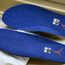 纯原 Air Jordan AJ12 Retro 中帮 复古篮球鞋 白蓝 法国蓝 CT8013-114 纯原 Air Jordan AJ12 Retro 中帮 复古篮球鞋 白蓝 法国蓝 CT8013-114