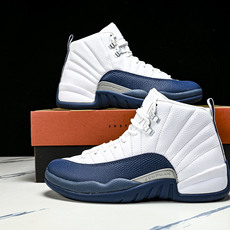 纯原 Air Jordan AJ12 Retro 中帮 复古篮球鞋 白蓝 法国蓝 CT8013-114 纯原 Air Jordan AJ12 Retro 中帮 复古篮球鞋 白蓝 法国蓝 CT8013-114