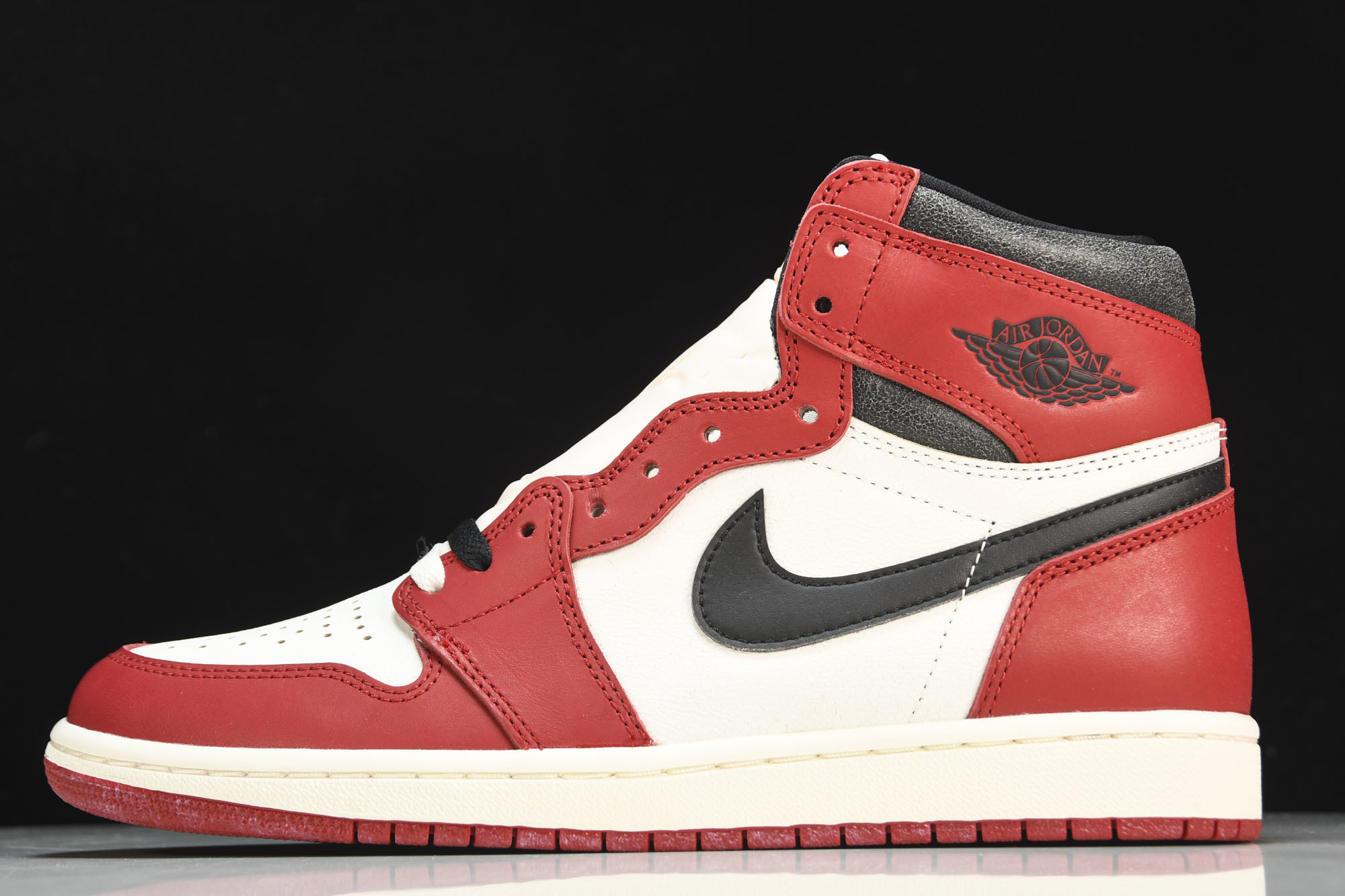 纯原 芝加哥新款 AIR JORDAN 1 “CHICAGO REIMAGINED” 白红 DZ5485