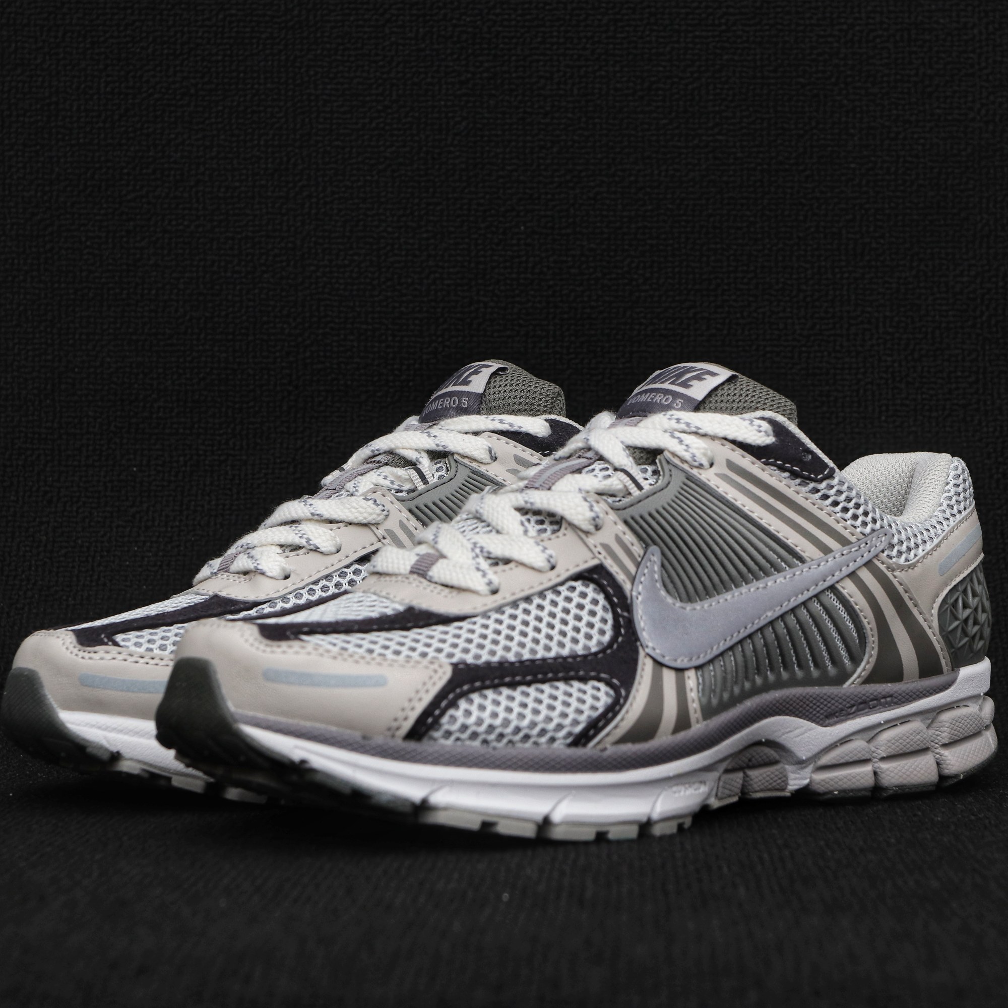 纯原 NK vomero 5 v5跑鞋 亚麻灰 FD0791-012实拍如图NK vomero 5 v5