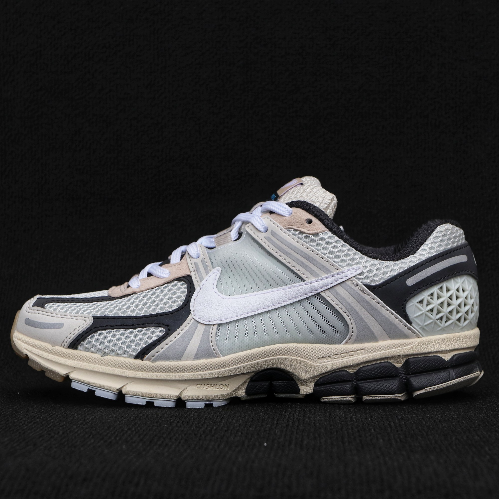 纯原 NK vomero 5 v5跑鞋 夜光FN7649-110 实拍如图NK vomero 5 v5跑