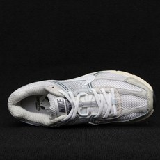 纯原 NK vomero 5 v5跑鞋 灰白 HF0731-007实拍如图NK vomero 5 v5跑 纯原 NK vomero 5 v5跑鞋 灰白 HF0731-007实拍如图NK vomero 5 v5跑