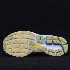 纯原 NK vomero 5 v5跑鞋 米黄绿 FN8361-100实拍如图NK vomero 5 v5 纯原 NK vomero 5 v5跑鞋 米黄绿 FN8361-100实拍如图NK vomero 5 v5