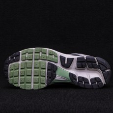 纯原 NK vomero 5 v5跑鞋 草灰色 FB8825-001实拍如图NK vomero 5 v5 纯原 NK vomero 5 v5跑鞋 草灰色 FB8825-001实拍如图NK vomero 5 v5