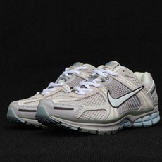 纯原 NK vomero 5 v5跑鞋浅卡其FZ3653-104实拍如图NK vomero 5 v5跑鞋 纯原 NK vomero 5 v5跑鞋浅卡其FZ3653-104实拍如图NK vomero 5 v5跑鞋