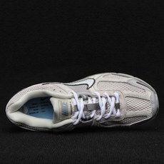 纯原 NK vomero 5 v5跑鞋浅卡其FZ3653-104实拍如图NK vomero 5 v5跑鞋 纯原 NK vomero 5 v5跑鞋浅卡其FZ3653-104实拍如图NK vomero 5 v5跑鞋